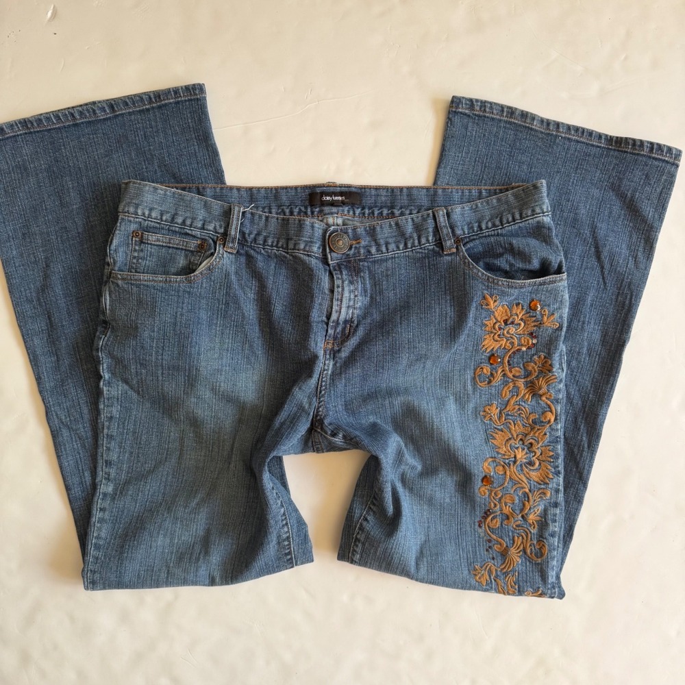 Daisy Fuentes Y2K Embroidered Beaded Western Boho Lowrise Bootcut Jeans Whimsy
